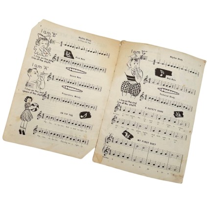 Fingering CHART for the Tonette (livret flûte)