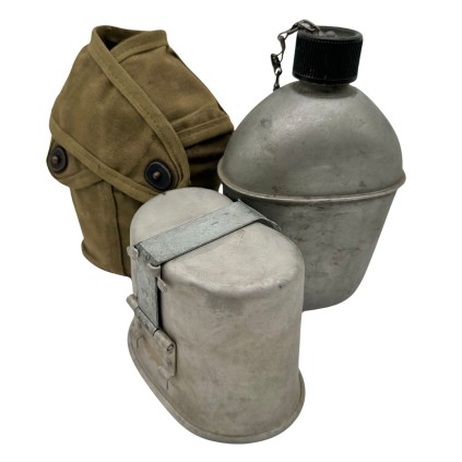 Ensemble Complet Gourde USMC P3 – Bidon VOLLRATH 1943 et Quart FOLLEY MFG CO 1944