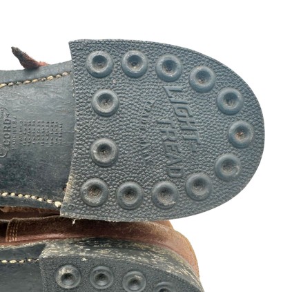 Brodequins de Service US Navy Taille 14D – Semelle RAW CORD – Datés 31 Décembre 1947