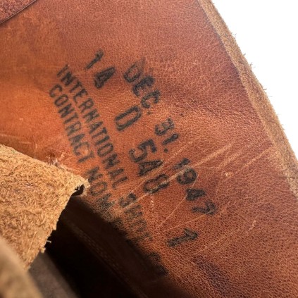 Brodequins de Service US Navy Taille 14D – Semelle RAW CORD – Datés 31 Décembre 1947