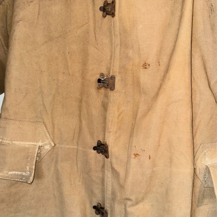 Manteau Doublé Kapok (Kapok Lined Coat) Armée Britannique Original WWII – Fabriqué par BELMONT & CO LTD – Daté 1941