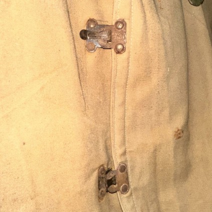 Manteau Doublé Kapok (Kapok Lined Coat) Armée Britannique Original WWII – Fabriqué par BELMONT & CO LTD – Daté 1941