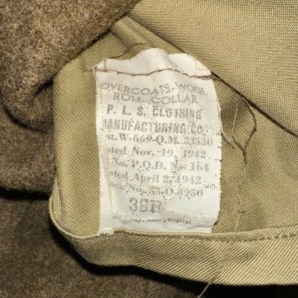 Manteau de Service (Overcoat) US Army Original WWII – Fabricant P.L.S. Clothing – Daté 19 novembre 1942