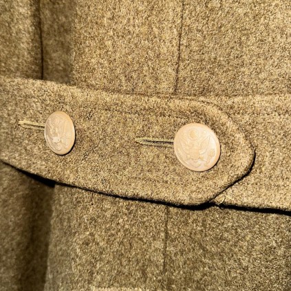 Manteau de Service (Overcoat) US Army Original WWII – Fabricant P.L.S. Clothing – Daté 19 novembre 1942