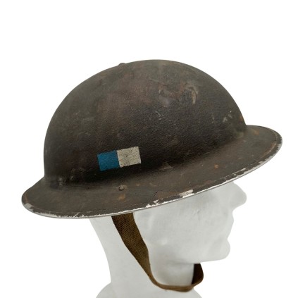 Casque Britannique Mk II Original WWII – Royal Corps of Signals – Double Marquage Tactique Bleu/Blanc