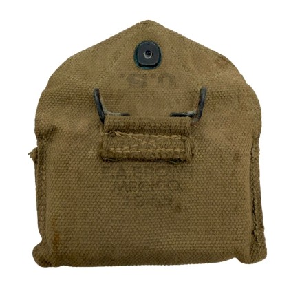 Pochette à Pansement Individuel (First Aid Packet Pouch) Modèle M-1924 – Fabricant E.A. BROWN MFG CO – Datée 1945