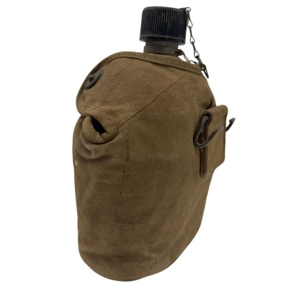 Ensemble Gourde US Army : Housse (1943), Quart (1945 A.G.M. Co) et Bidon (1945 S.M. Inc.)