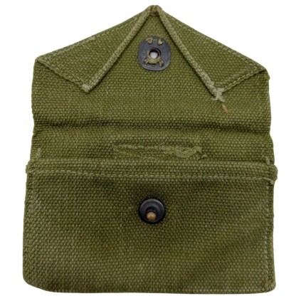 Pochette à pansement M-1924 - Coloris OD7 (Olive Drab) - WWII