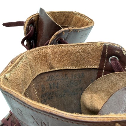 Bottes de marche M-1948 NOS - International Shoe Co - 1953