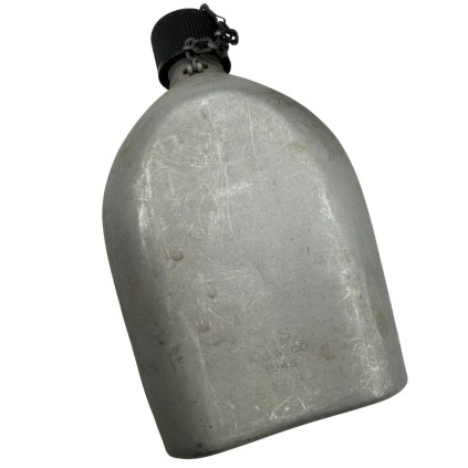 Gourde USMC P3 – Complète – Datée 1945