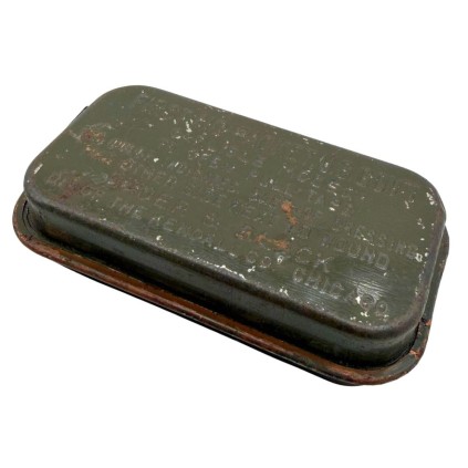 Pansement Individuel Carlisle – Boîtier Métal OD – Avec Sulfamide