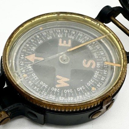 Boussole US WWII SUPERIOR MAGNETO corp