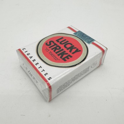 Reproduction paquet de cigarettes LUCKY STRIKE