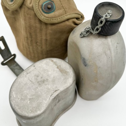 gourde quart et housse US ARMY