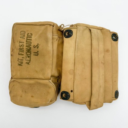 Trousse, FIRST AID KIT, aeronautic WW2 VIDE