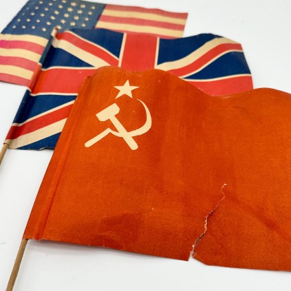 Lot 3 drapeaux de la libération