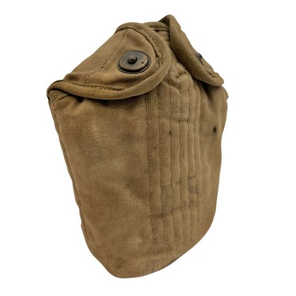 Housse de gourde renforcée datée 1943